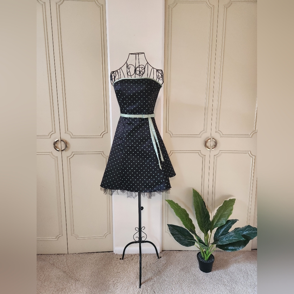 Vintage Jessica McClintock Gunne Sax Black and Green Strapless Cocktail Dress